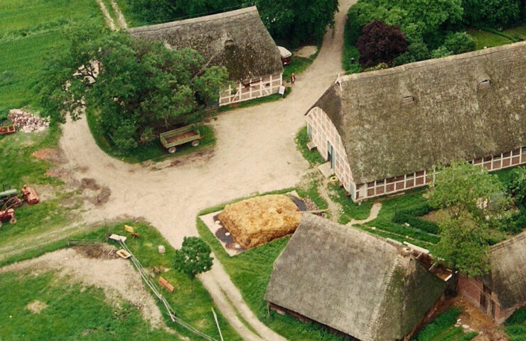 Hof-Eggers_press_2_crop