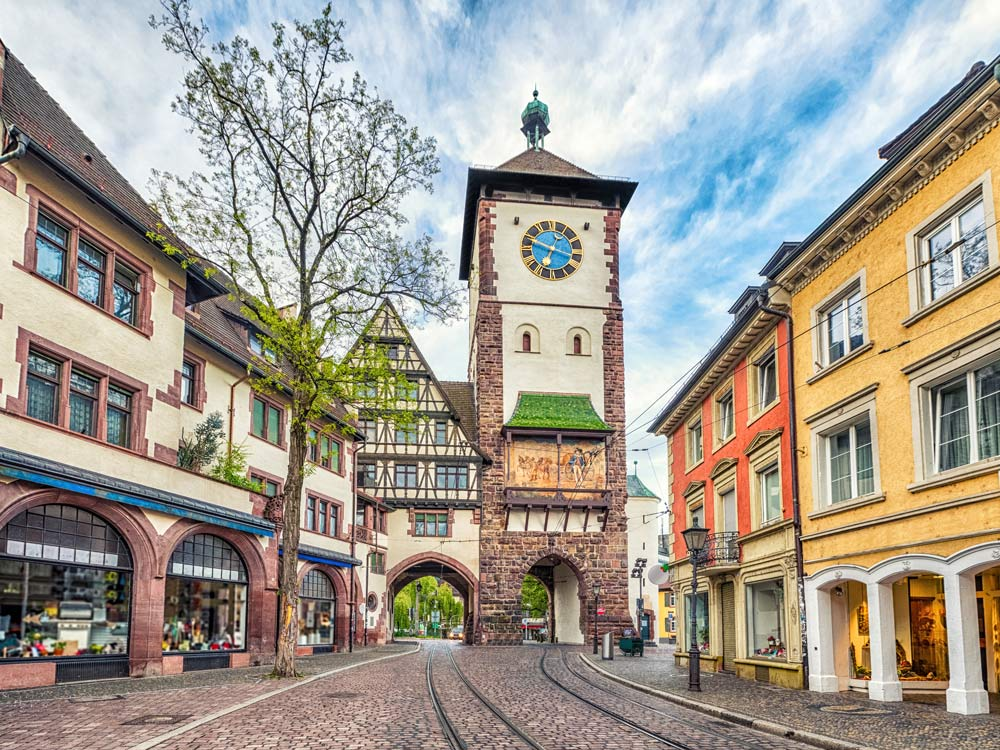 freiburg_schwabentor-historical-city-gate-in-freiburg-ge-2024-10-16-12-18-26-utc