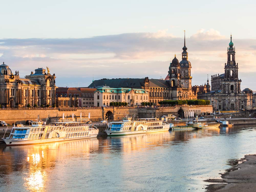 germany-dresden-city-view-with-elbe-river-2024-09-17-23-40-31-utc