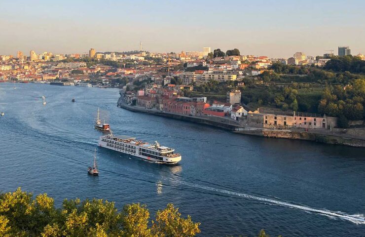 river-cruise_matt-bct-OB2eBUOP4tg-unsplash