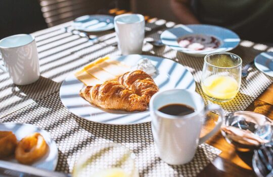 fresh-and-delisious-breakfast-in-outdoor-cafe-2025-02-12-00-25-30-utc