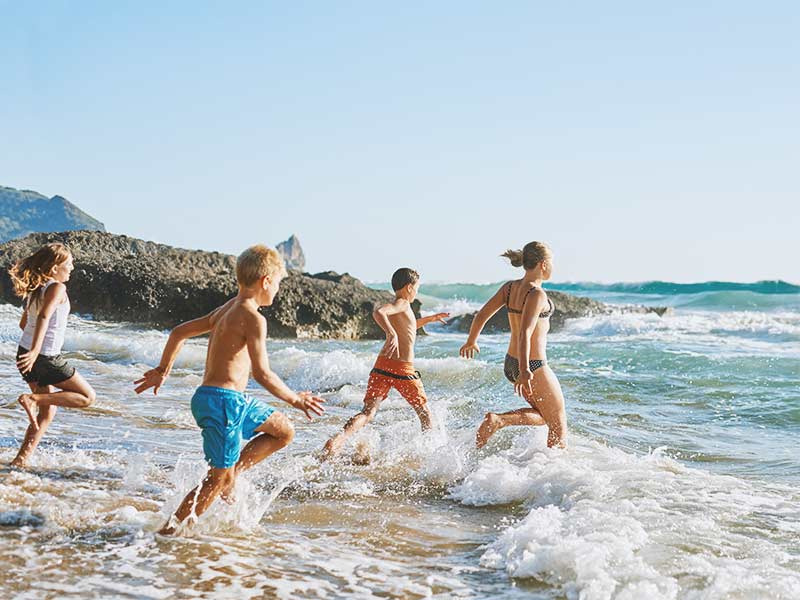 kids_beach_spain