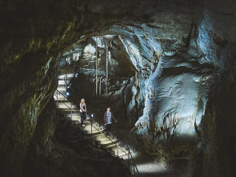 belgium_att_Caves-of-Han