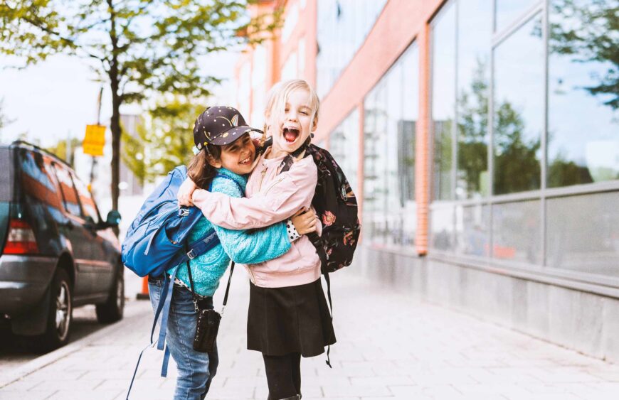 kids-missing-friends_featured