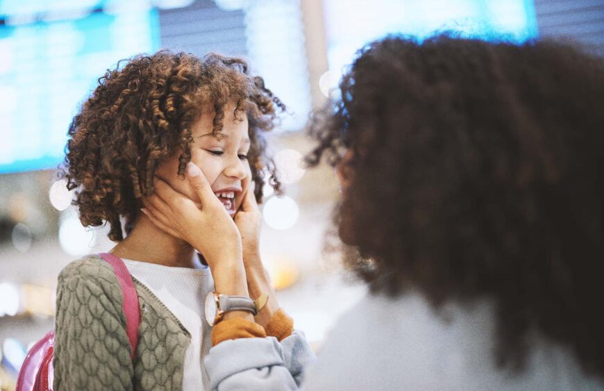 travelling-with-deaf-child_featured