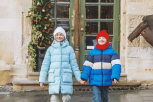happy-children-walking-hand-in-hand-at-christmas-2026-01-09-15-08-29-utc