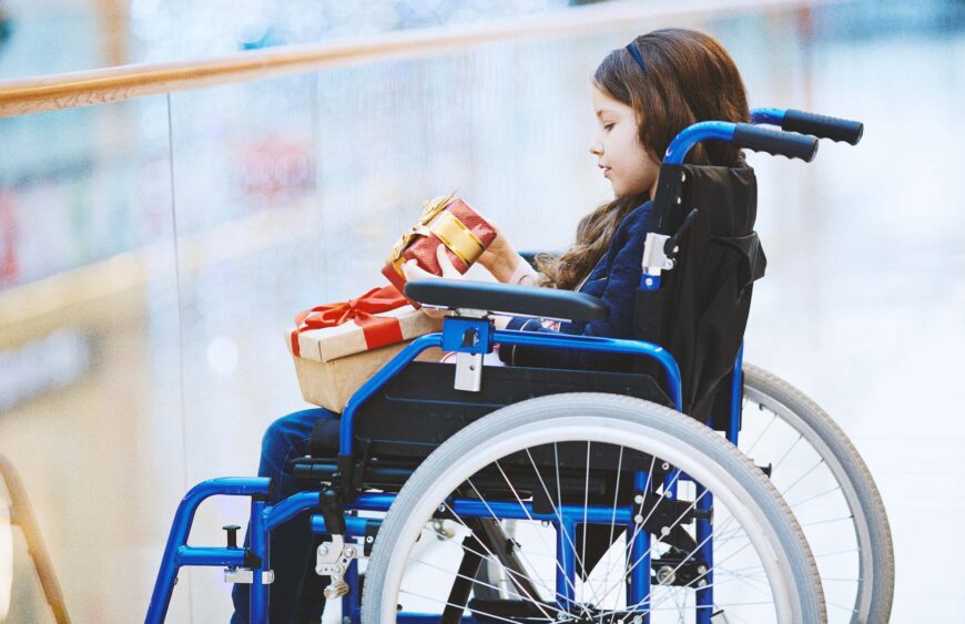 girl-wheelchair-airport-blog-featured