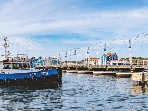 curacao_queen-emma-pontoon-bridge_01